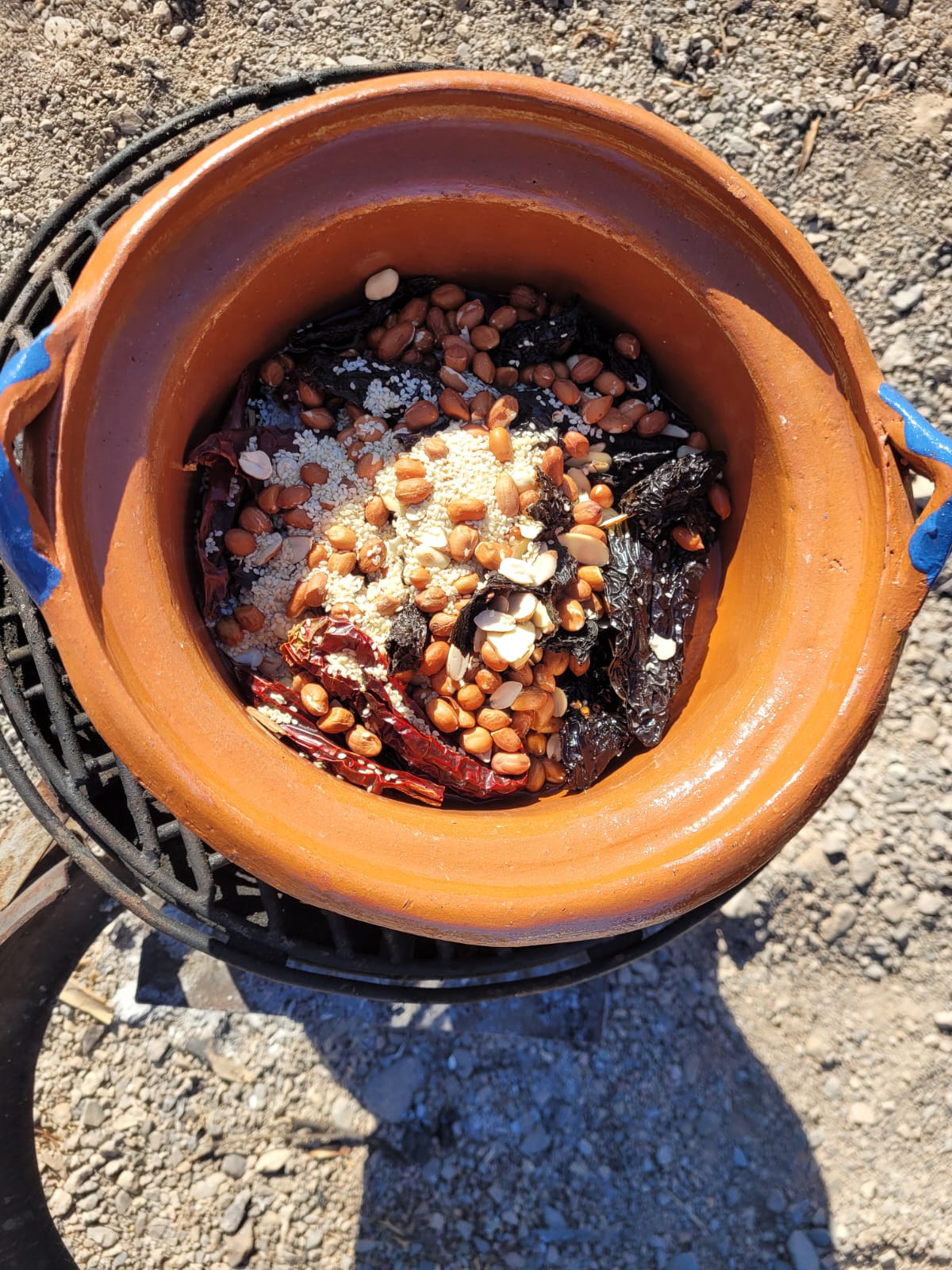 Imagen final de un frasco de Salsa Macha D&V de cerca